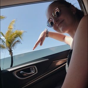 Meet your Posher, Megan